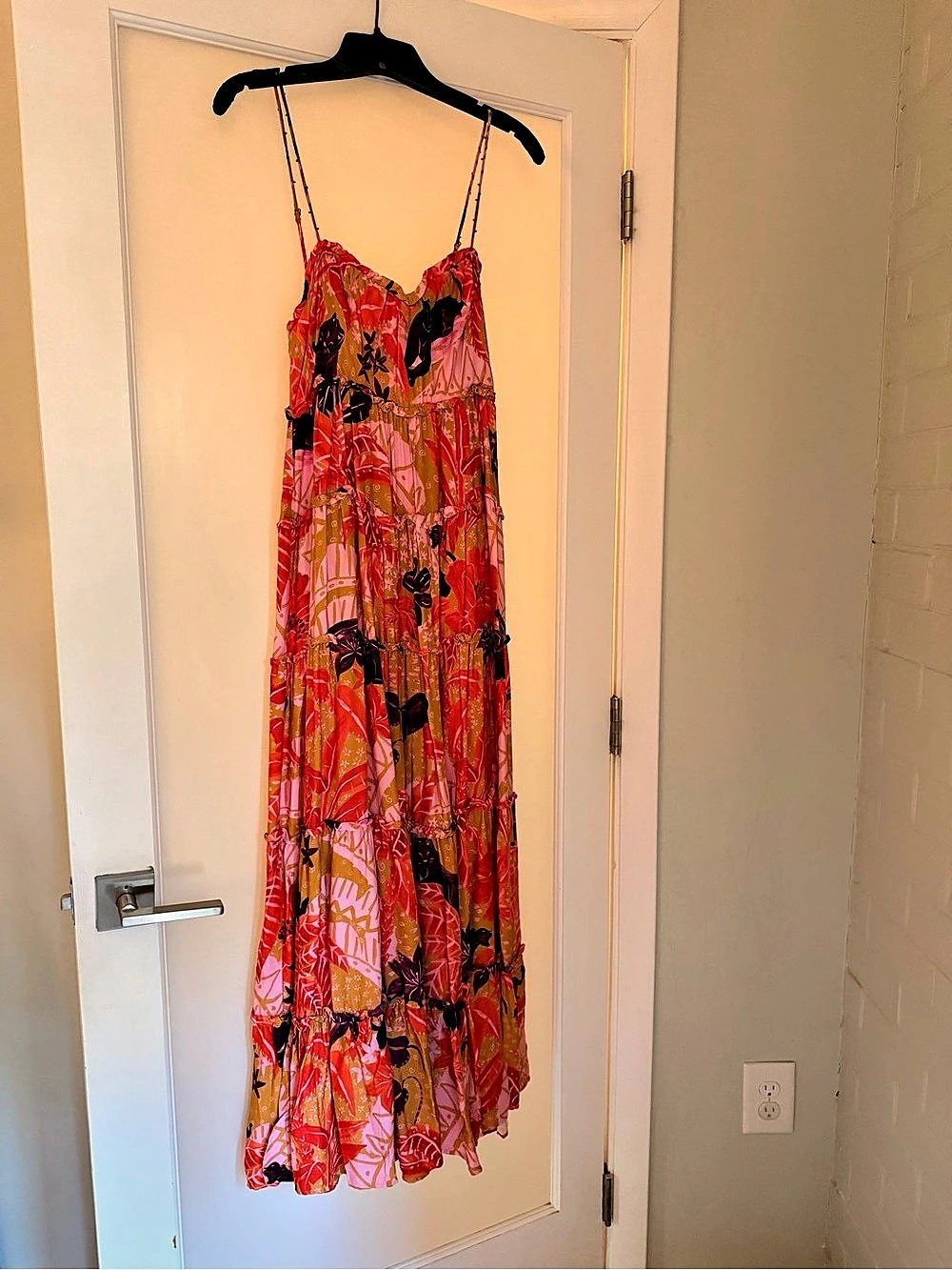 Farm Rio Floral Maxi Dress in Red & Pink Size Medium Like New - Picture 2 of 7